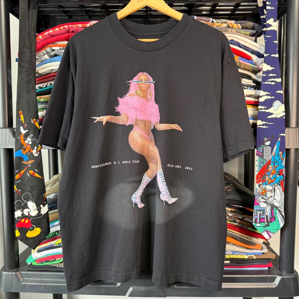 Modern Black Beyonce Renaissance World Tour Graphic Tee Size Large Light Wear